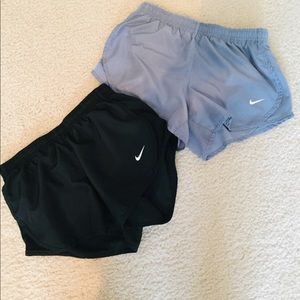 Girls Nike Shorts (2)